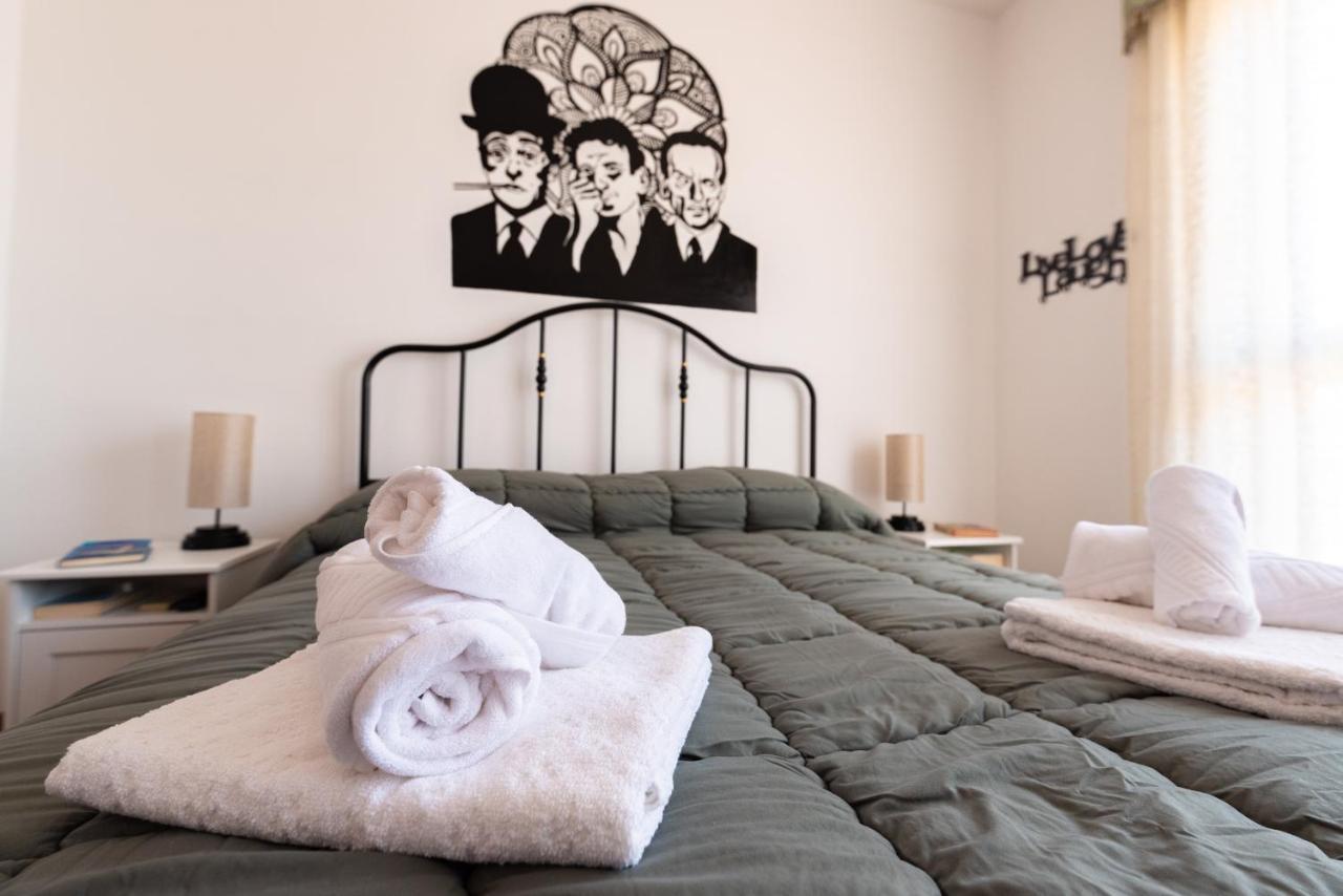 L'Attico Fuggente Hotell Neapel Exteriör bild